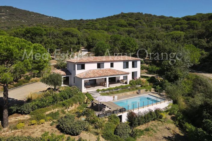 Image No.17-5 Bed House for sale