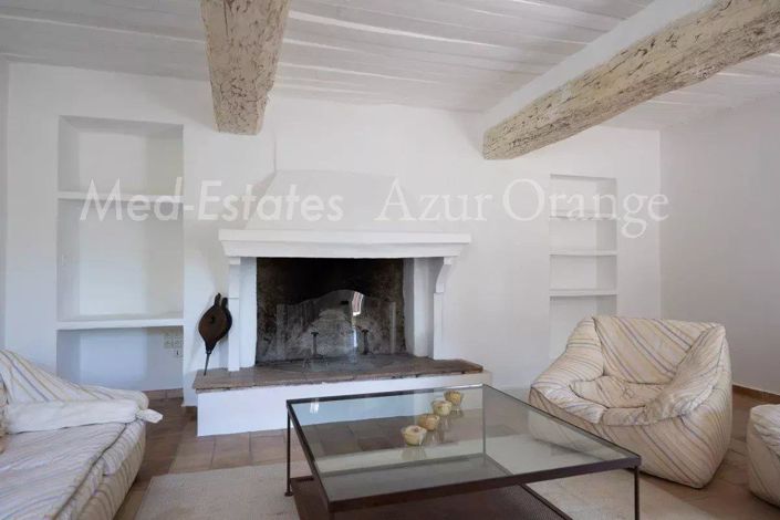 Image No.10-6 Bed House for sale