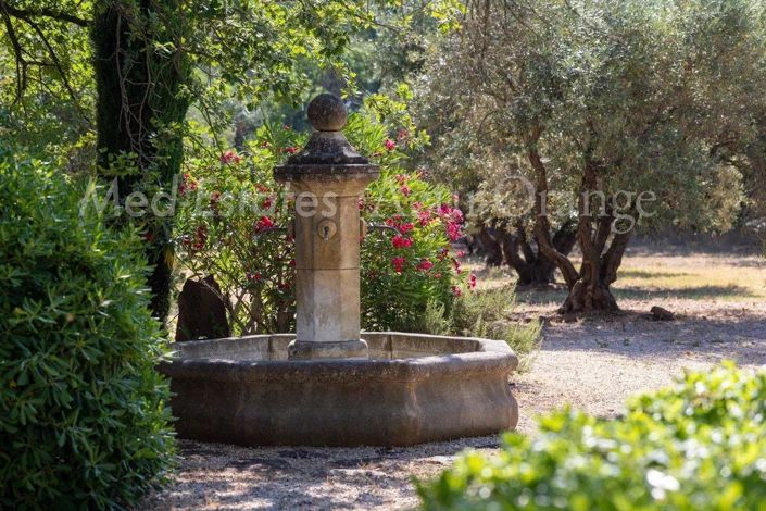 Image No.18-6 Bed House for sale