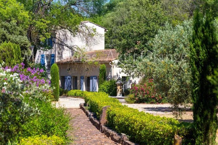 Image No.19-6 Bed House for sale