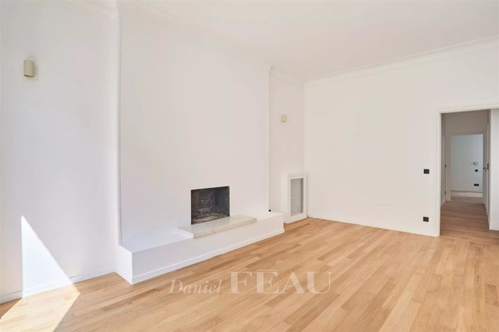 Image No.21-2 Bed Apartment for sale