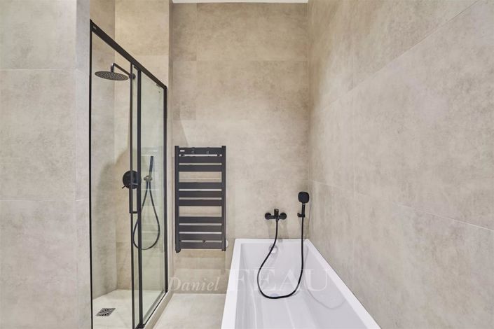 Image No.23-2 Bed Apartment for sale