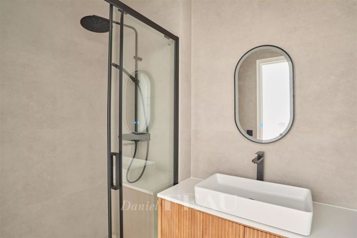 Image No.25-2 Bed Apartment for sale