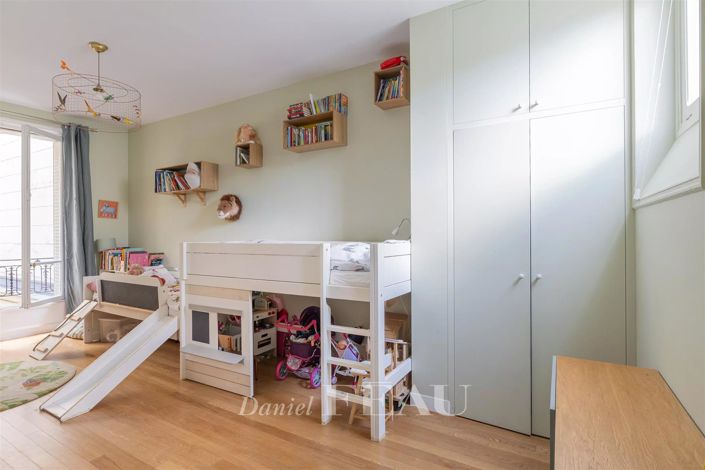 Image No.20-4 Bed Apartment for sale