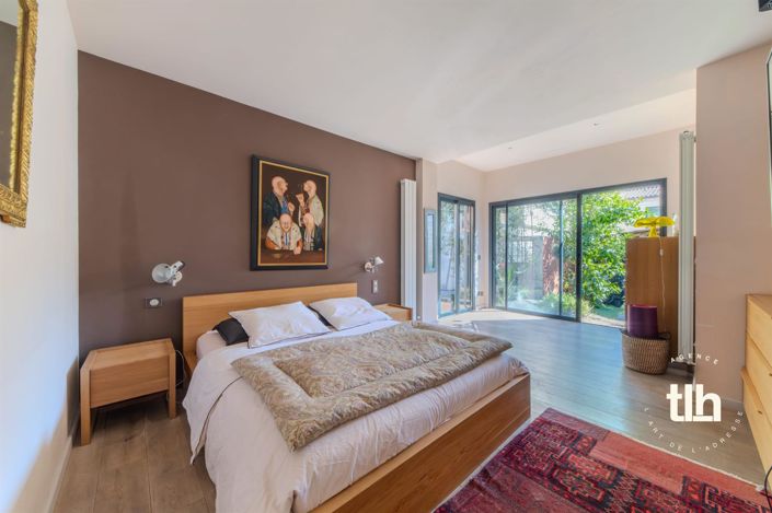 Image No.12-2 Bed House for sale