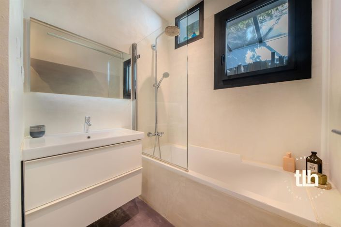 Image No.13-2 Bed House for sale