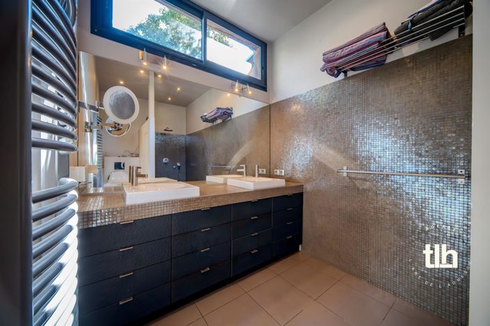 Image No.3-2 Bed House for sale