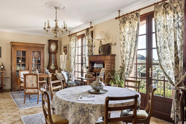 Image No.6-4 Bed House for sale