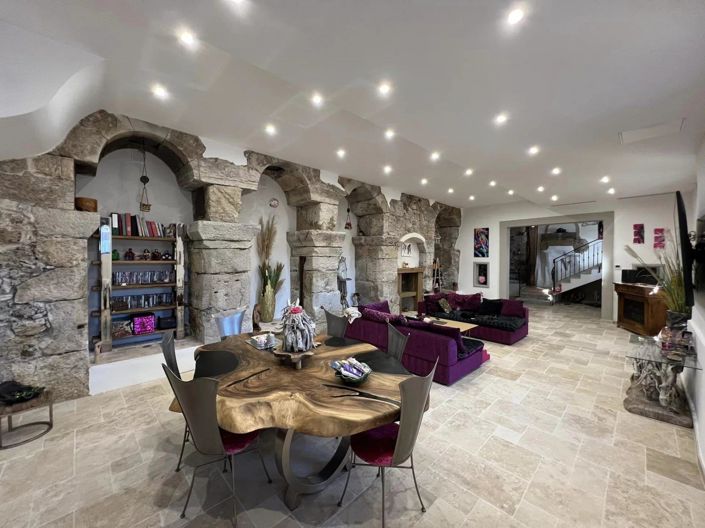 Image No.5-2 Bed House for sale