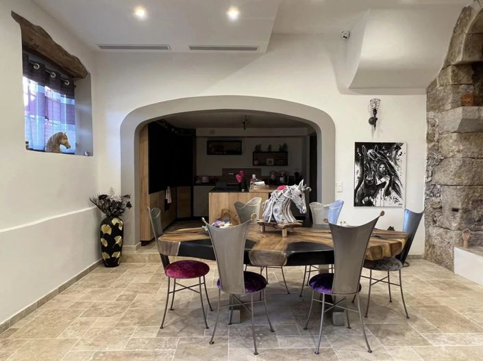 Image No.6-2 Bed House for sale