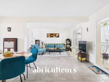 1 - Pélissanne, Apartment