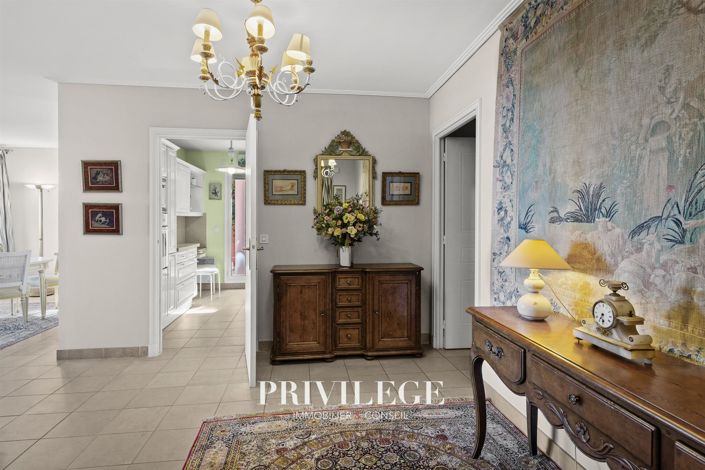 Image No.15-3 Bed House for sale