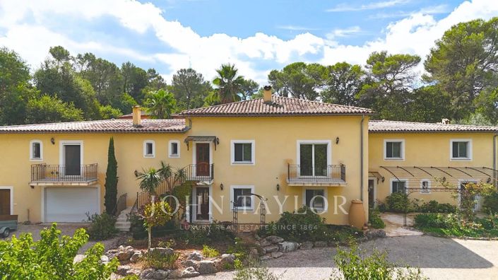 Image No.1-6 Bed House for sale
