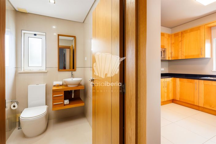 Image No.11-2 Bed House for sale