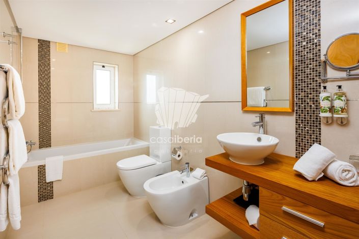 Image No.17-2 Bed House for sale