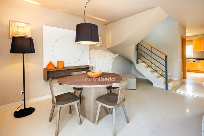 Image No.7-2 Bed House for sale