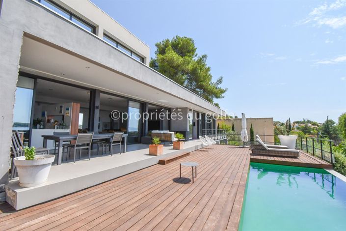 Image No.1-4 Bed House for sale