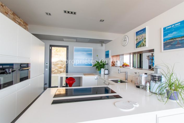 Image No.12-4 Bed House for sale