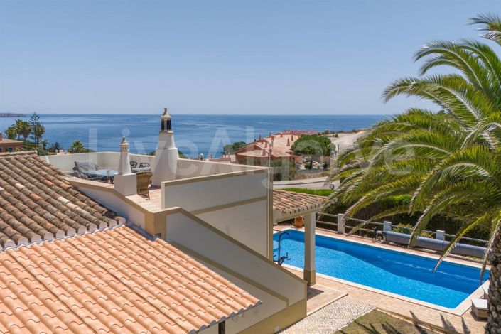 Image No.22-4 Bed House for sale