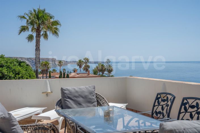 Image No.24-4 Bed House for sale