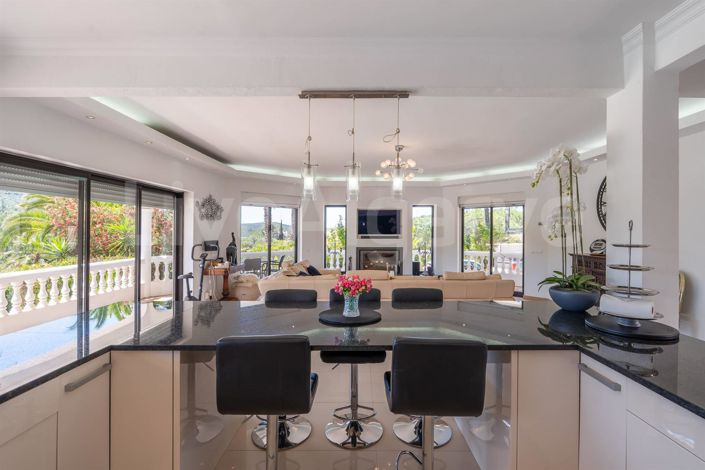 Image No.10-3 Bed House for sale