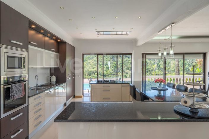 Image No.12-3 Bed House for sale