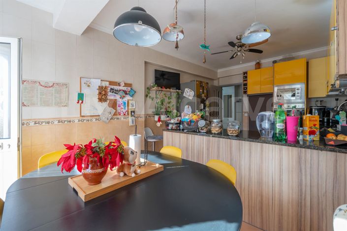 Image No.15-3 Bed House for sale