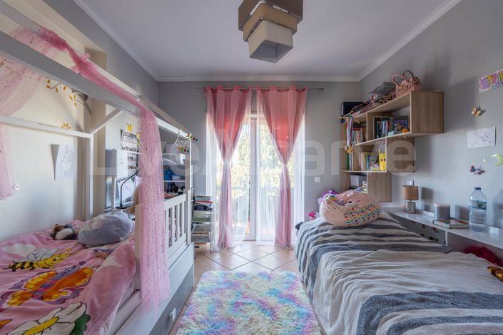 Image No.21-3 Bed House for sale