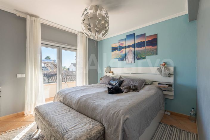 Image No.22-3 Bed House for sale