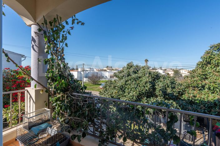 Image No.28-3 Bed House for sale