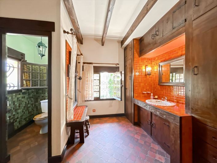 Image No.14-3 Bed House for sale