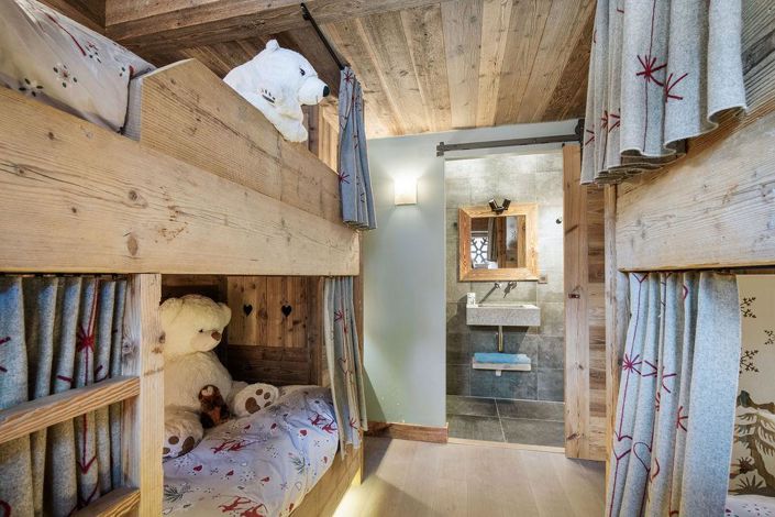 Image No.16-4 Bed House for sale