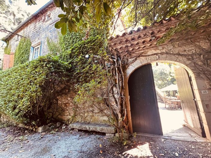 Image No.10-6 Bed House for sale