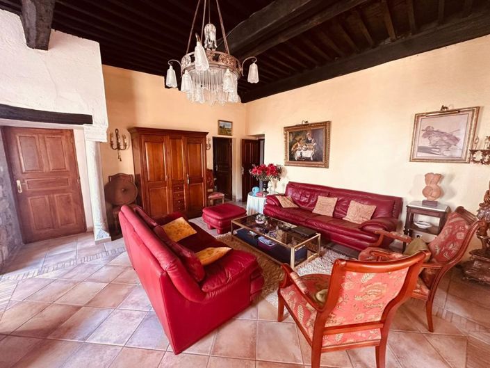 Image No.14-6 Bed House for sale