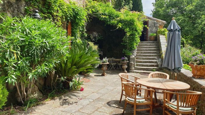 Image No.5-6 Bed House for sale