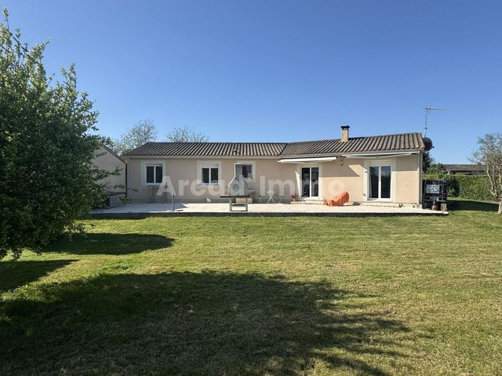 Image No.1-4 Bed House for sale