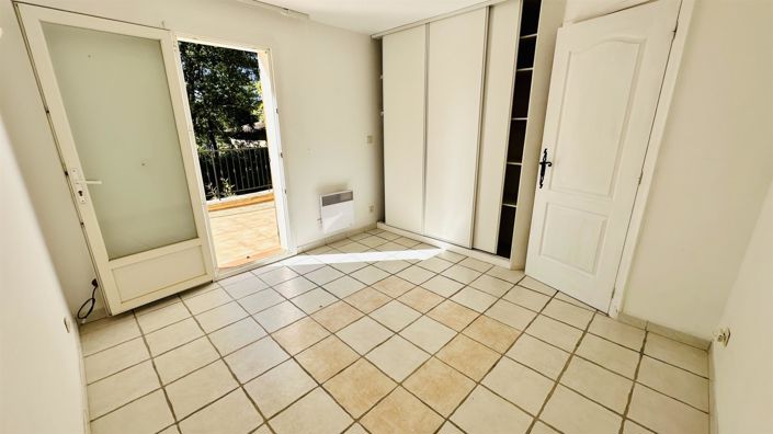 Image No.12-5 Bed House for sale