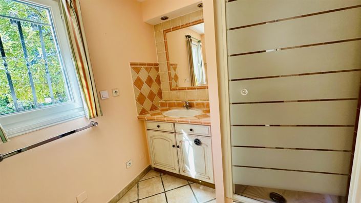 Image No.14-5 Bed House for sale