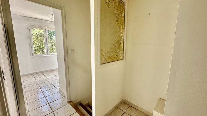 Image No.18-5 Bed House for sale