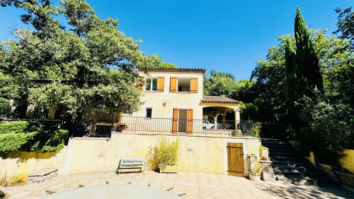 Image No.6-5 Bed House for sale