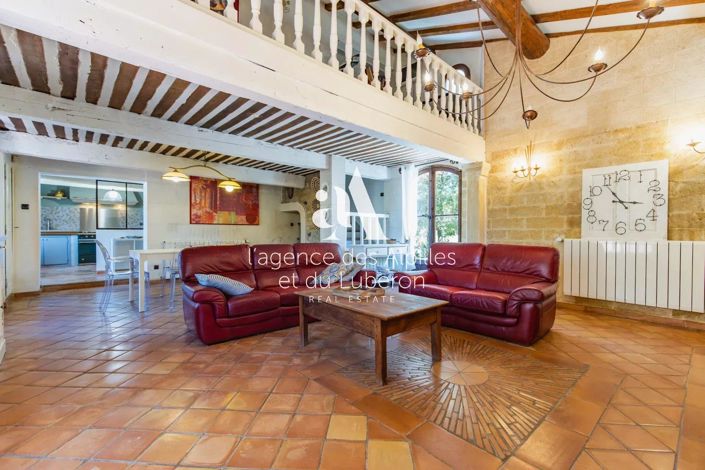 Image No.10-3 Bed House for sale