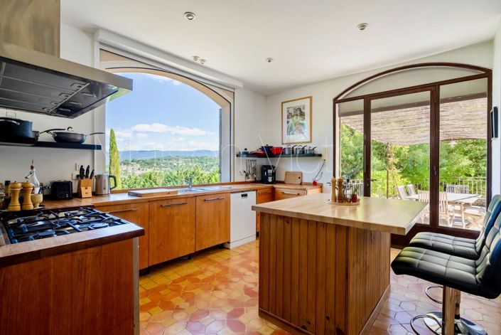 Image No.16-5 Bed House for sale