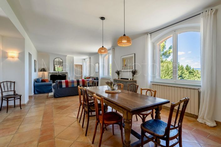 Image No.19-5 Bed House for sale