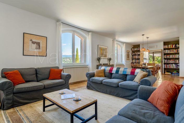 Image No.20-5 Bed House for sale