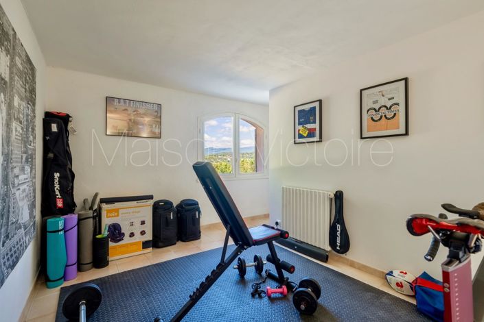 Image No.28-5 Bed House for sale