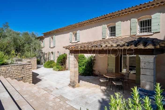 Image No.8-5 Bed House for sale