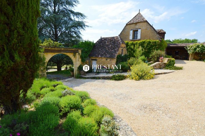 Image No.6-Propriété de 8 chambres à vendre à Montignac