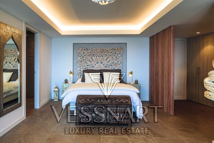 Image No.13-5 Bed House for sale