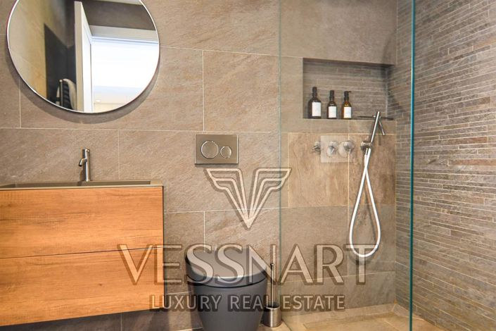 Image No.22-5 Bed House for sale