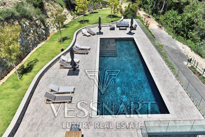 Image No.5-5 Bed House for sale